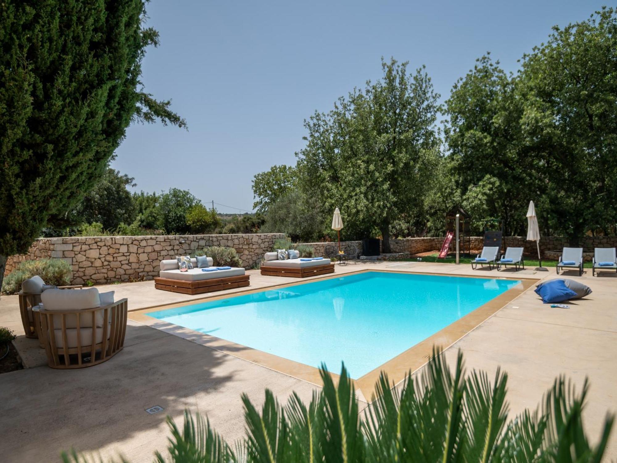 Villa Ellie - Heated Pool, Playground, Garden & Bbq! Vederoi Екстер'єр фото
